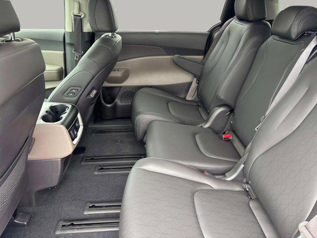 new 2025 Kia Carnival Hybrid car, priced at $50,215