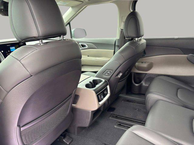 new 2025 Kia Carnival Hybrid car, priced at $50,215