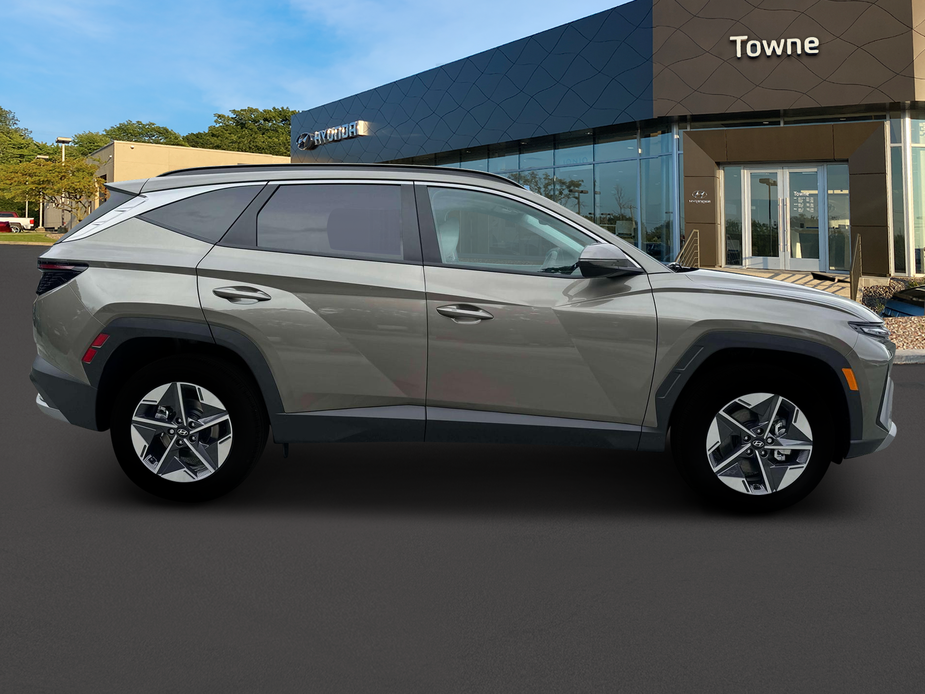 new 2025 Hyundai Tucson Hybrid car, priced at $38,065