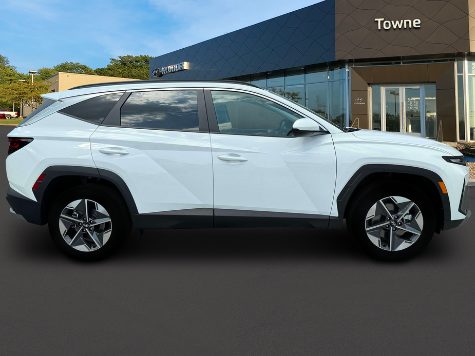 new 2025 Hyundai Tucson car, priced at $34,220