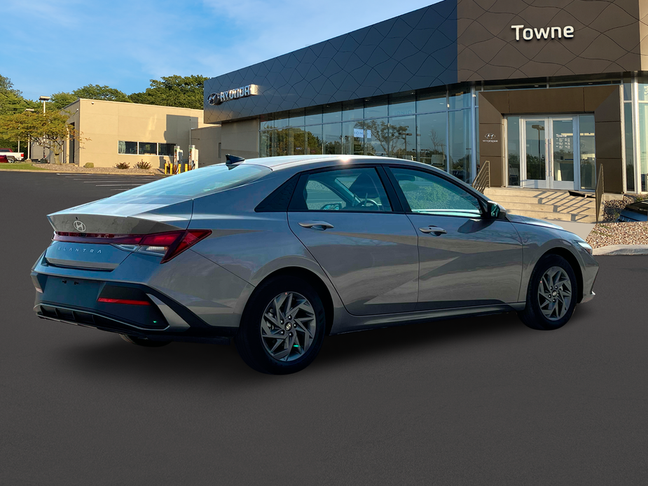 new 2024 Hyundai Elantra car, priced at $25,310