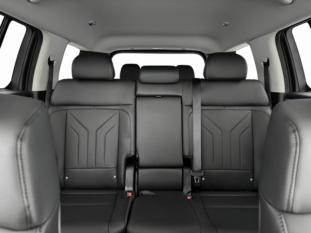 new 2025 Hyundai Santa Fe car, priced at $41,099