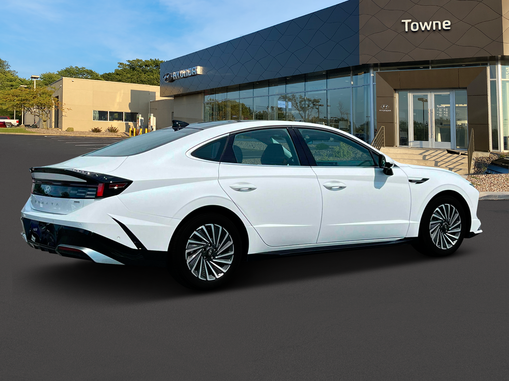 new 2025 Hyundai Sonata Hybrid car, priced at $39,850