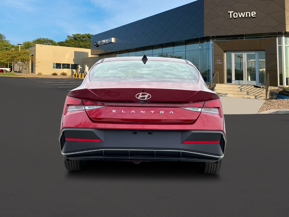 new 2024 Hyundai Elantra car, priced at $27,015