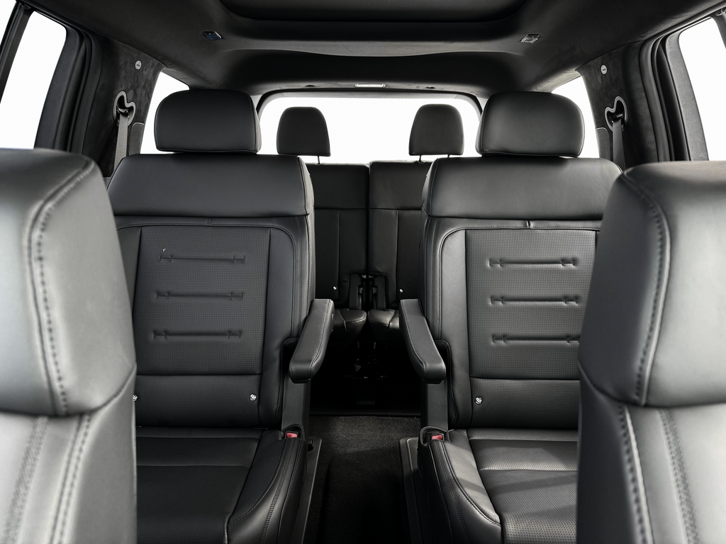 new 2025 Hyundai SANTA FE HEV car, priced at $51,280