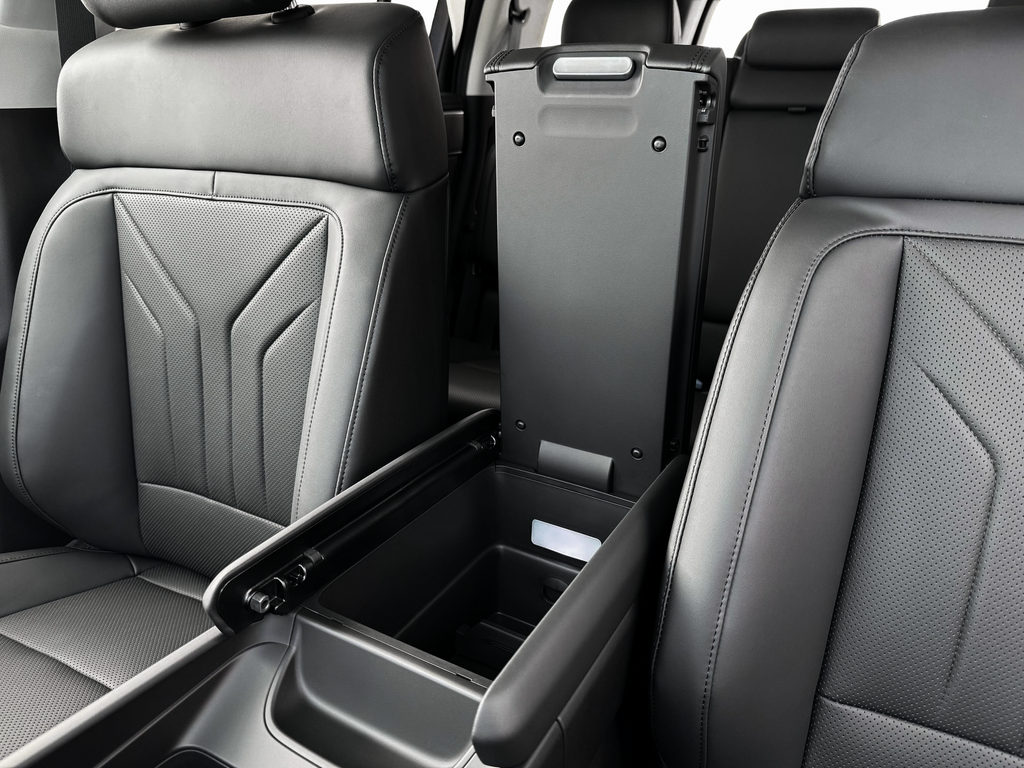 new 2025 Hyundai Santa Fe car, priced at $38,405