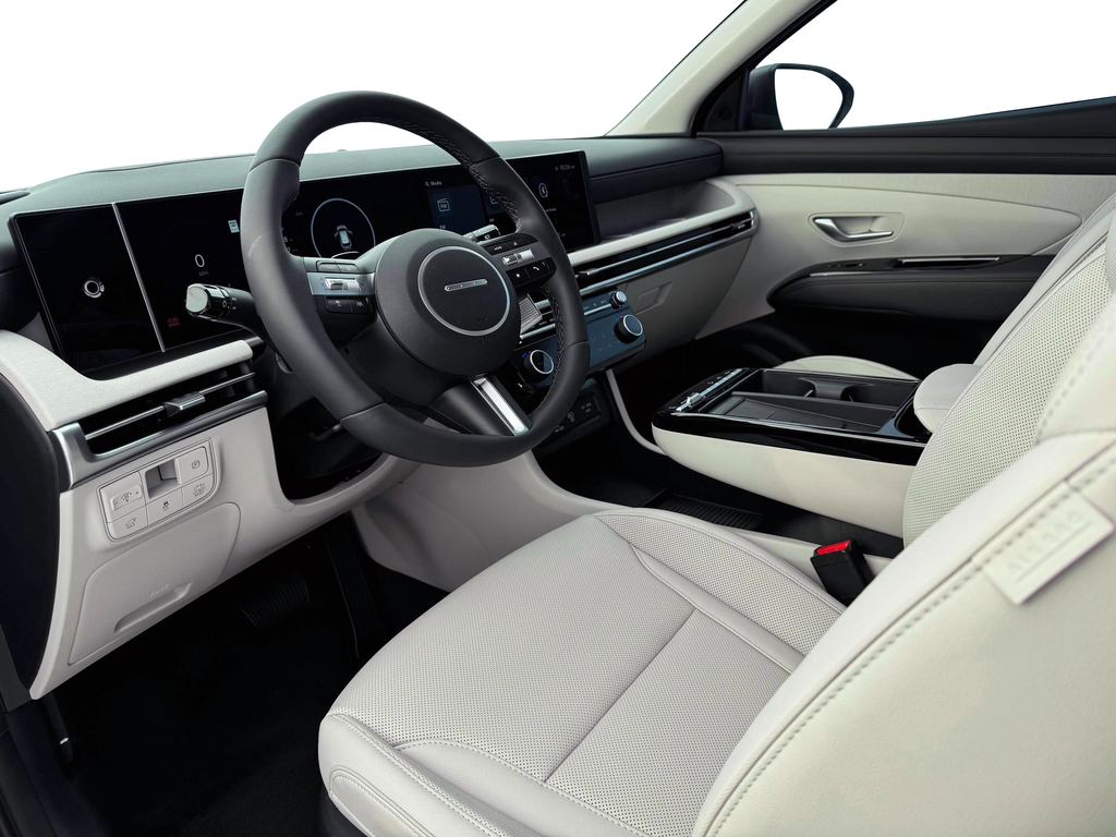 new 2025 Hyundai TUCSON Hybrid car, priced at $40,925