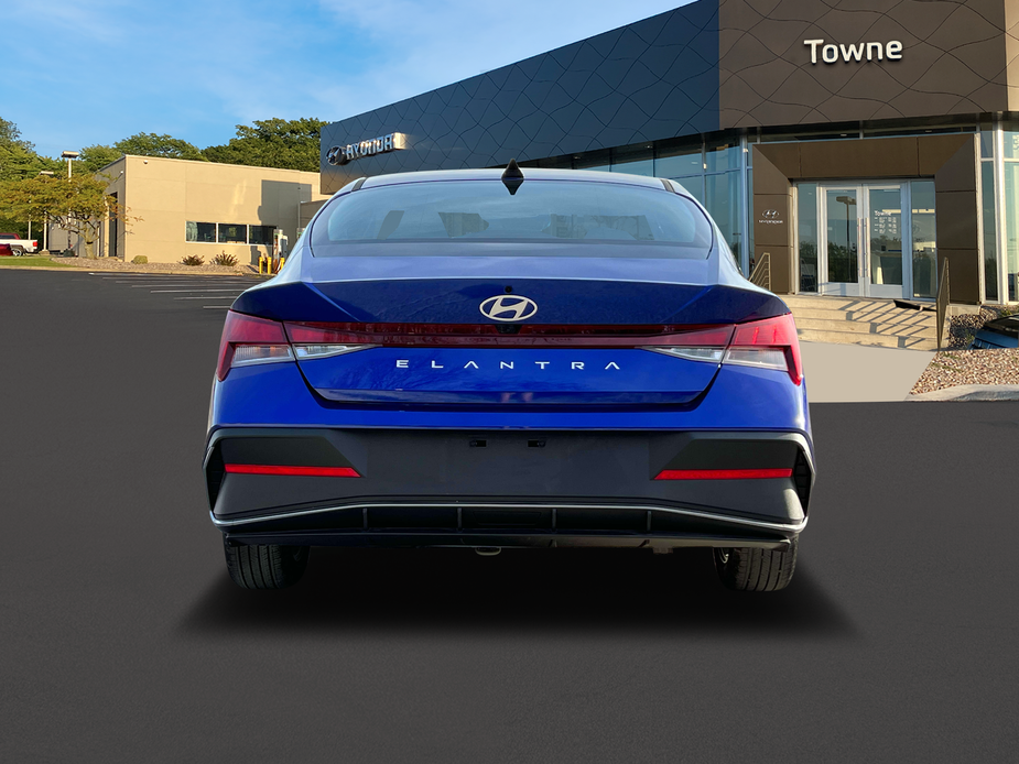 new 2024 Hyundai Elantra car, priced at $27,015