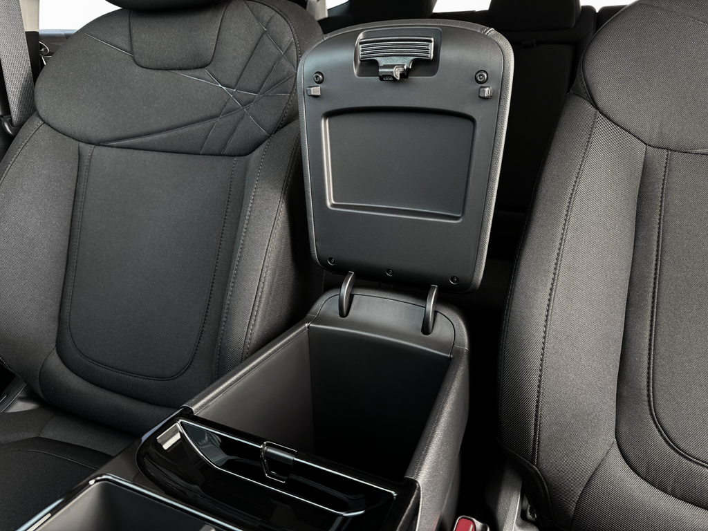 new 2025 Hyundai TUCSON Plug-In Hybrid car, priced at $41,694