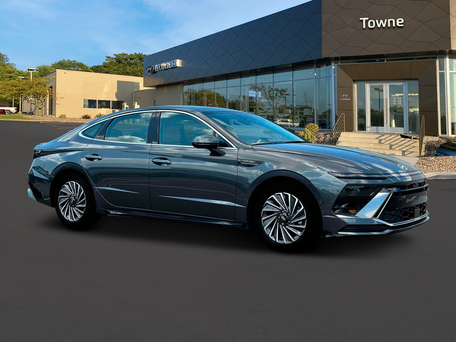 new 2024 Hyundai Sonata Hybrid car, priced at $38,890