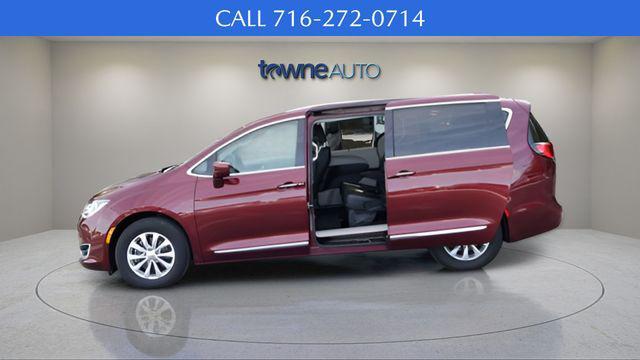 used 2018 Chrysler Pacifica car, priced at $14,417