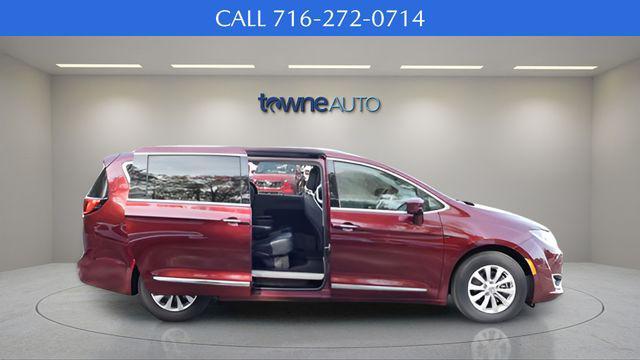 used 2018 Chrysler Pacifica car, priced at $14,417