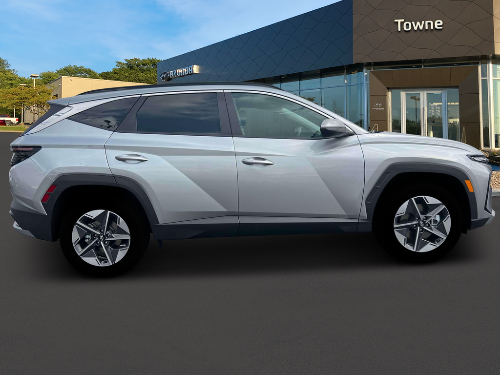 new 2025 Hyundai TUCSON Hybrid car, priced at $37,180