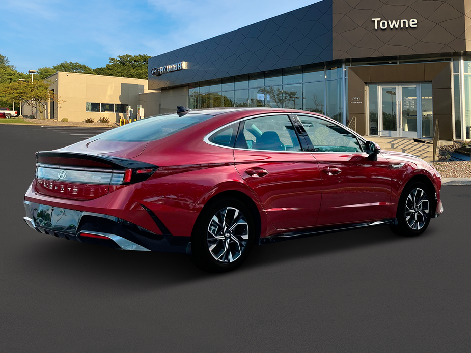 new 2024 Hyundai Sonata car, priced at $29,205