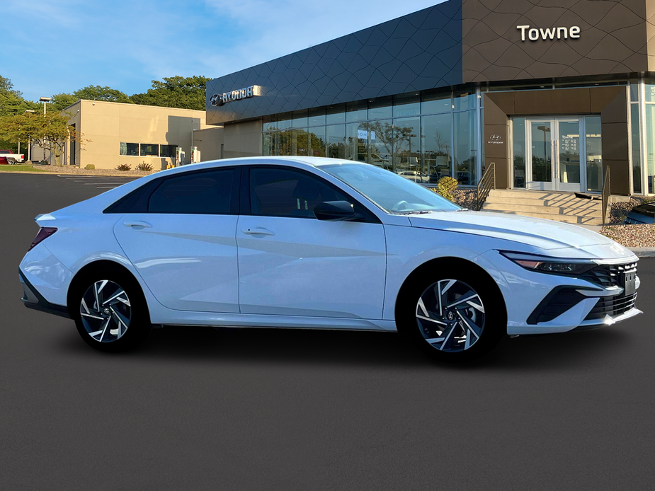 new 2025 Hyundai Elantra car, priced at $25,135