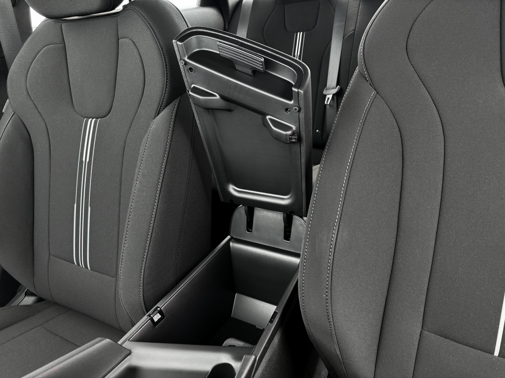 new 2025 Hyundai Elantra car, priced at $23,780