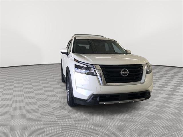 new 2024 Nissan Pathfinder car, priced at $40,406