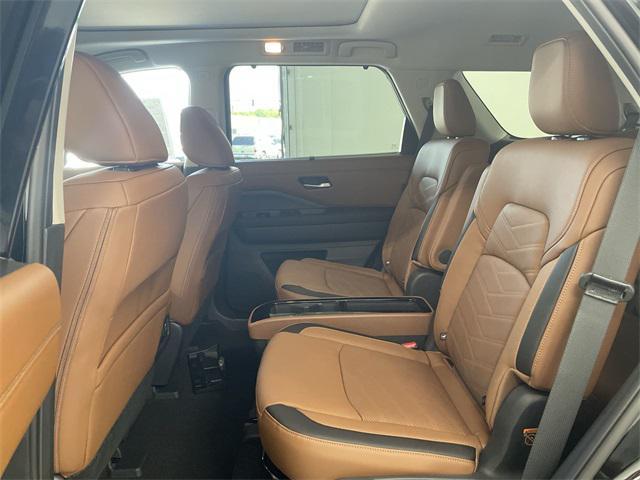 new 2025 Nissan Pathfinder car, priced at $49,454