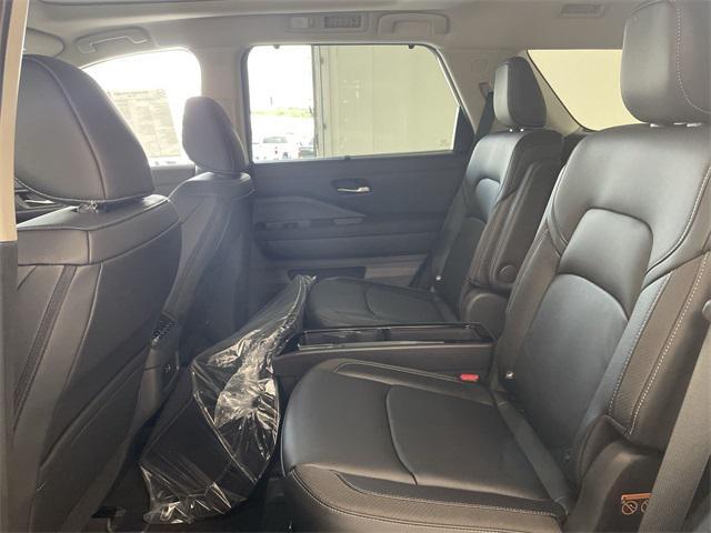 new 2025 Nissan Pathfinder car, priced at $45,130