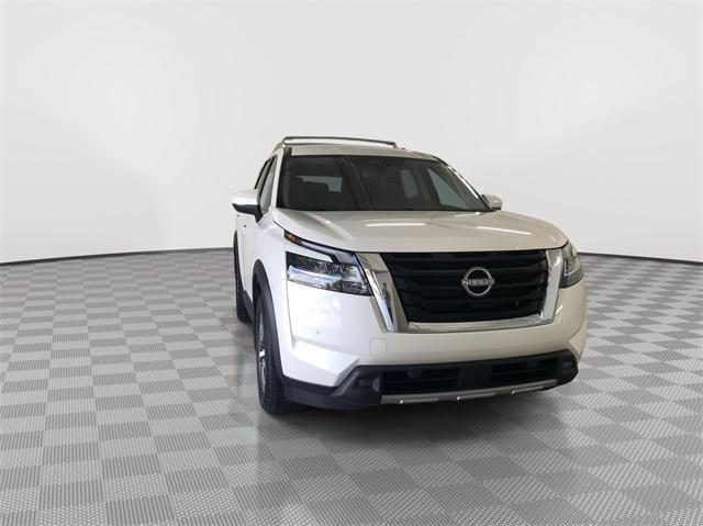 new 2024 Nissan Pathfinder car, priced at $40,664