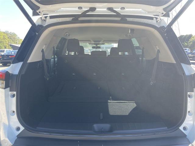 new 2025 Nissan Pathfinder car, priced at $34,857