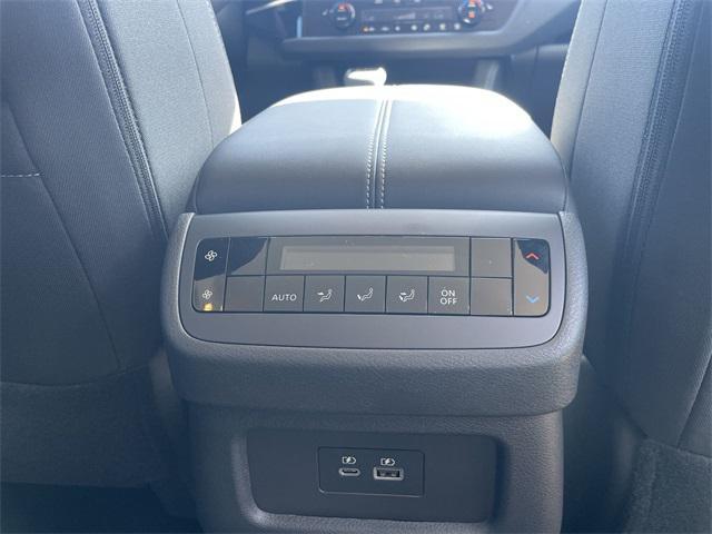 new 2025 Nissan Pathfinder car, priced at $34,857