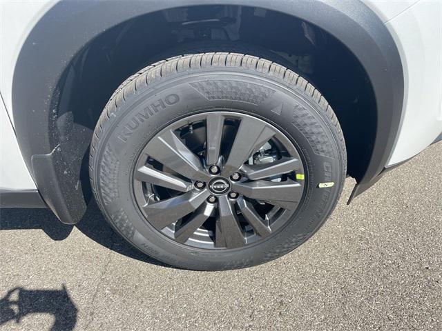 new 2025 Nissan Pathfinder car, priced at $34,857