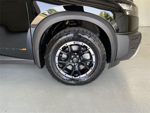 new 2025 Nissan Pathfinder car, priced at $42,557