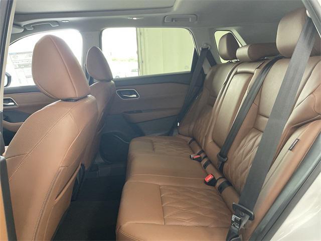 new 2025 Nissan Rogue car, priced at $39,178