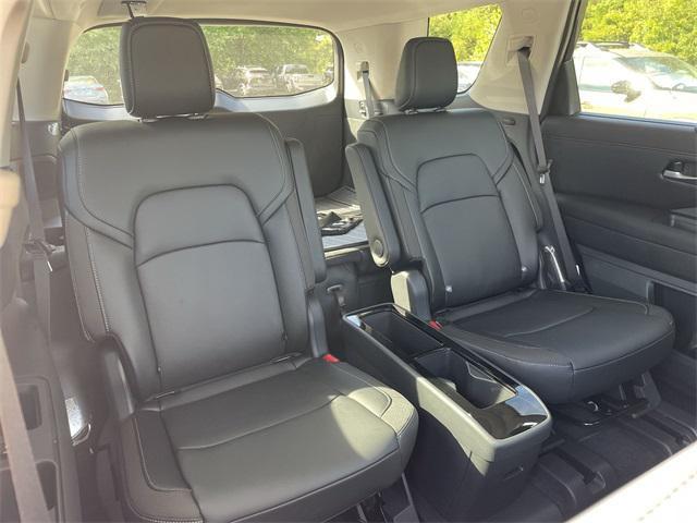 new 2025 Nissan Pathfinder car, priced at $39,840