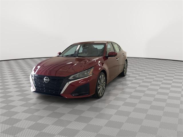 new 2025 Nissan Altima car, priced at $33,004