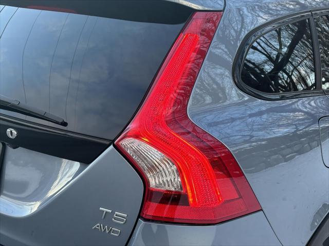 used 2018 Volvo V60 Cross Country car, priced at $16,997