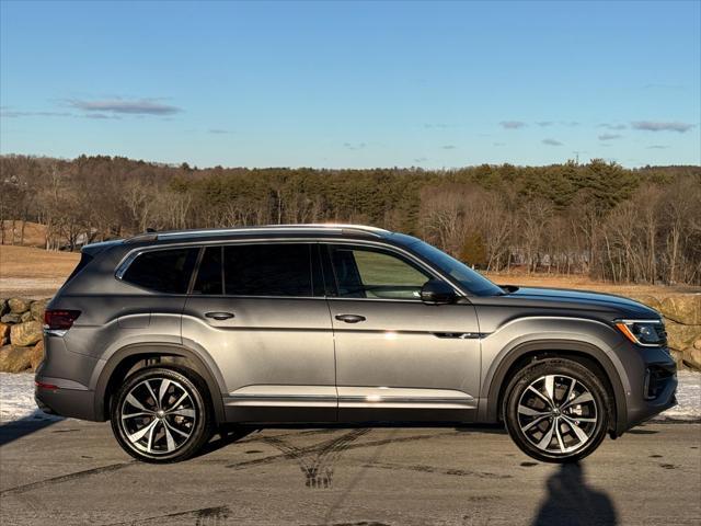 used 2024 Volkswagen Atlas car, priced at $41,998