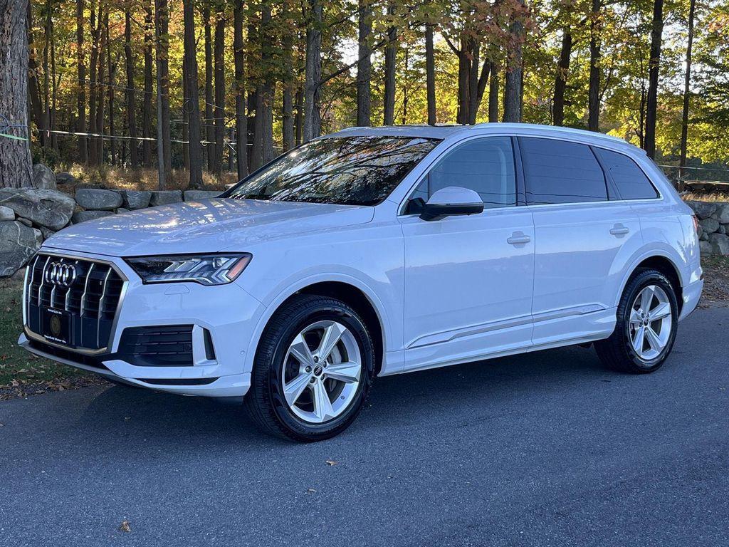 used 2024 Audi Q7 car, priced at $45,995