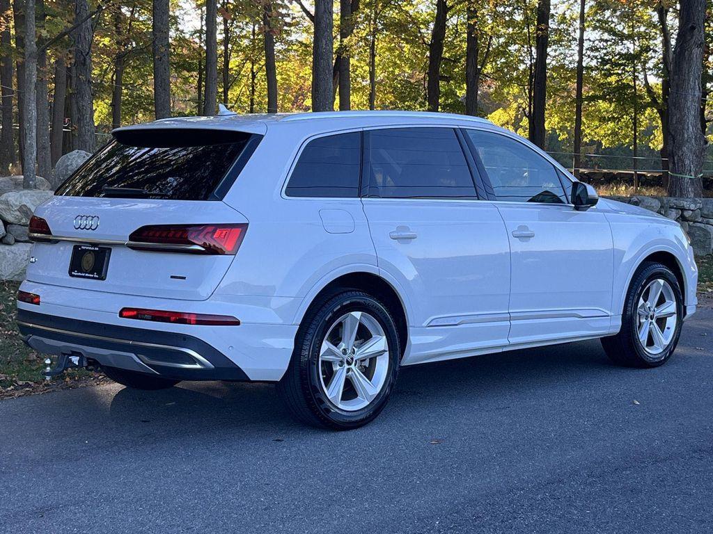 used 2024 Audi Q7 car, priced at $45,995