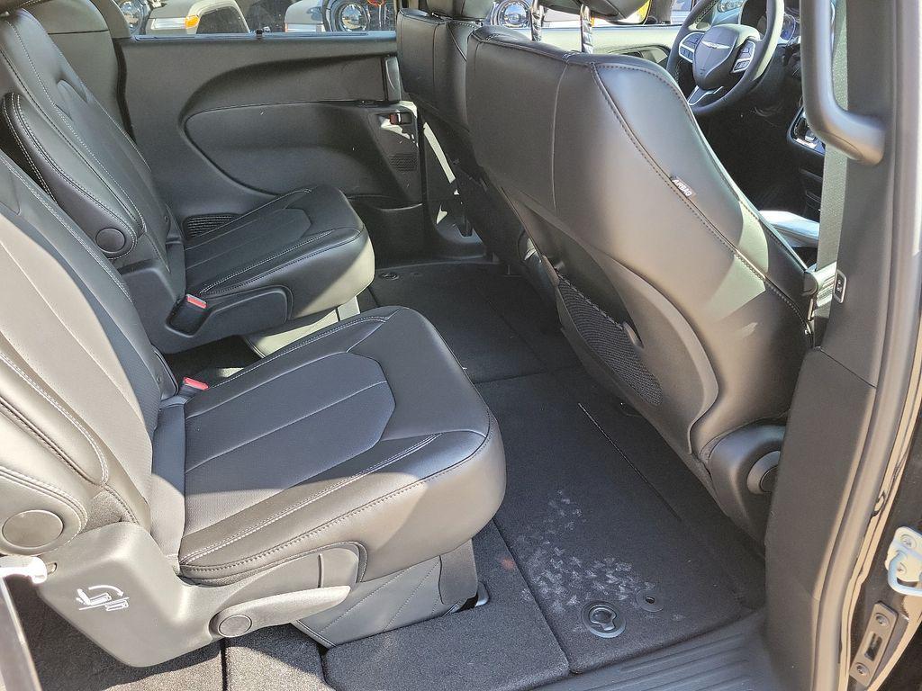 new 2025 Chrysler Voyager car, priced at $33,604