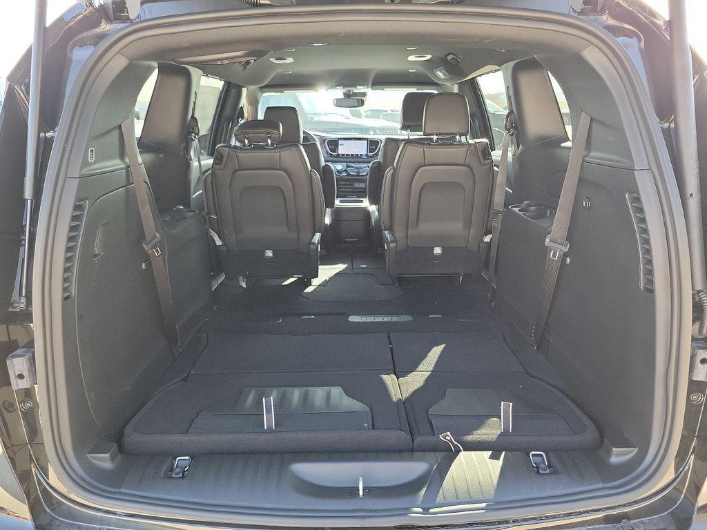 new 2025 Chrysler Voyager car, priced at $33,604