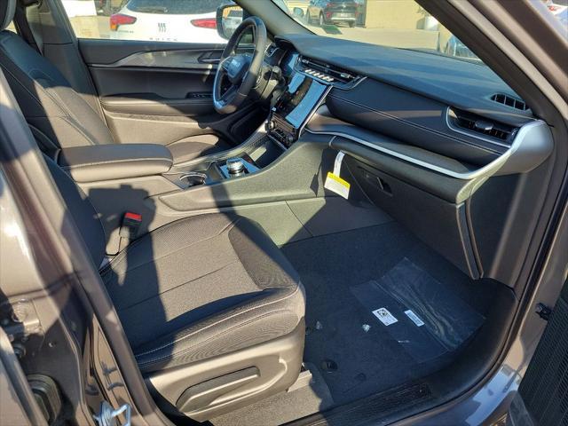 new 2025 Jeep Grand Cherokee L car, priced at $38,206