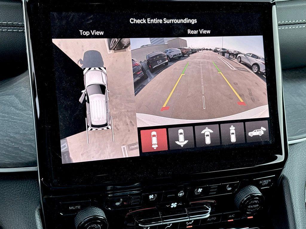new 2025 Jeep Grand Cherokee car, priced at $46,869