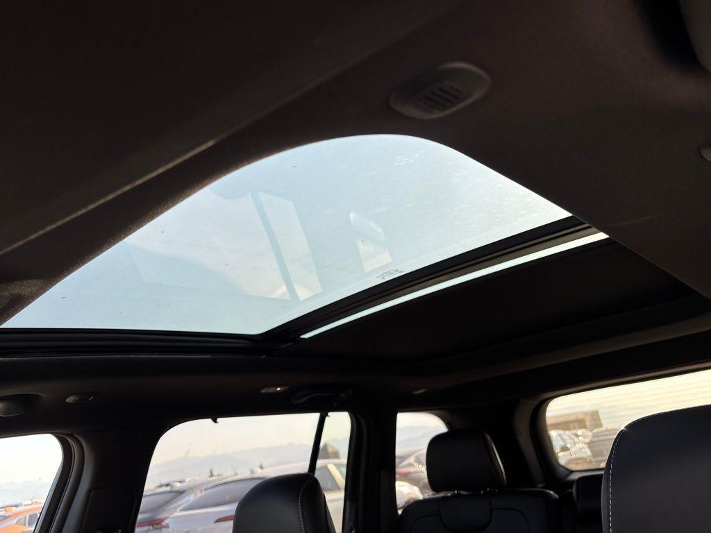 new 2025 Jeep Grand Cherokee car, priced at $46,869