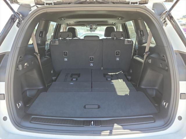 new 2025 Jeep Grand Cherokee L car, priced at $39,897
