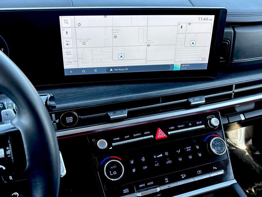 used 2024 Hyundai Santa Fe car, priced at $33,000