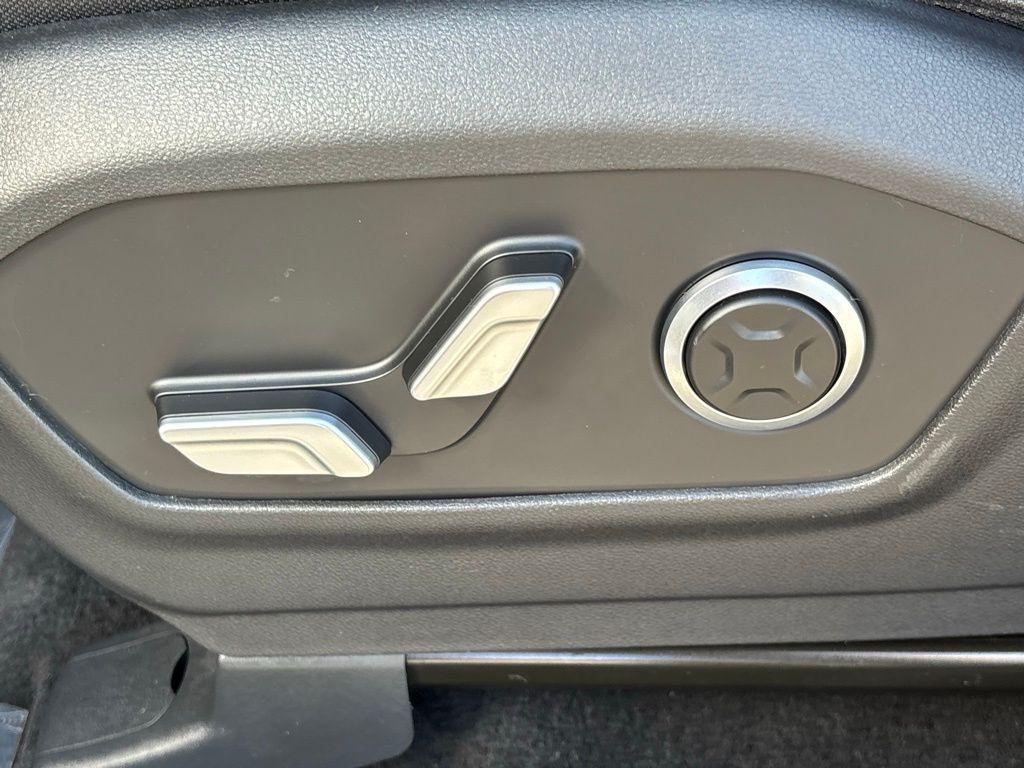 used 2024 Hyundai Santa Fe car, priced at $33,000