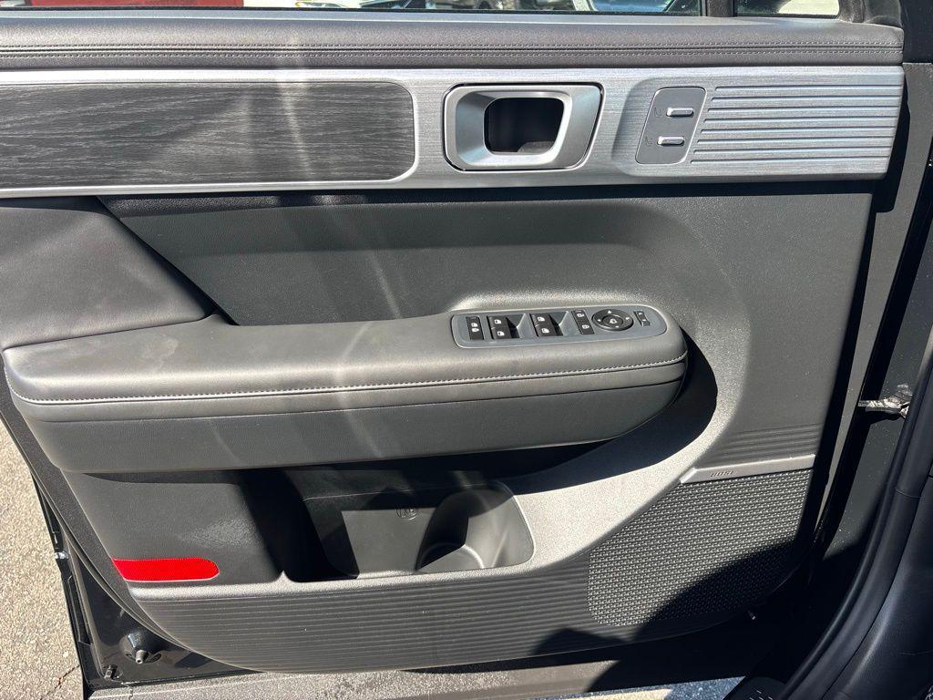 used 2024 Hyundai Santa Fe car, priced at $33,000