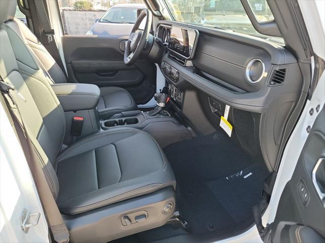 new 2025 Jeep Wrangler car, priced at $49,079