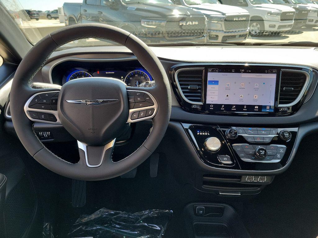 new 2025 Chrysler Voyager car, priced at $33,604