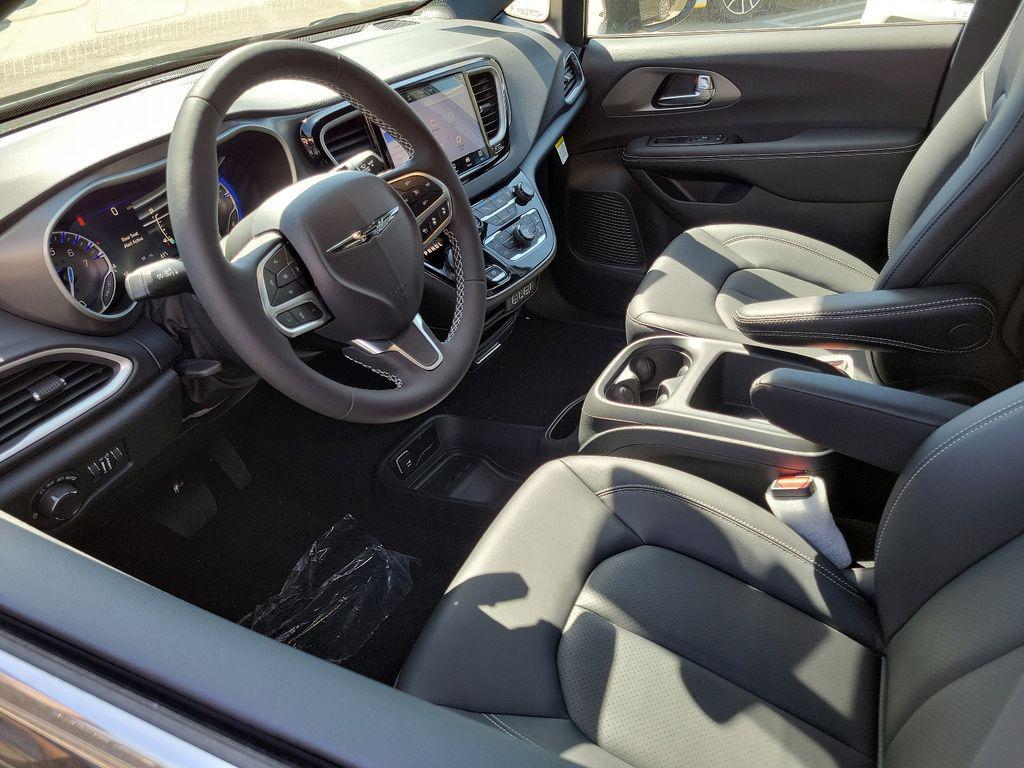 new 2025 Chrysler Voyager car, priced at $33,604