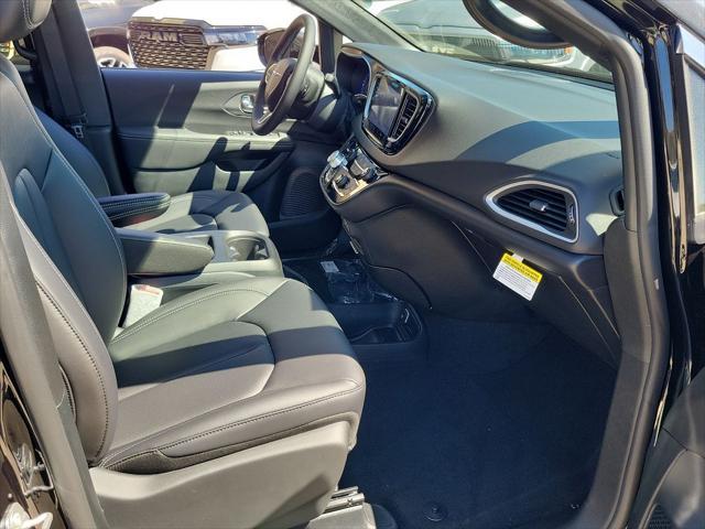 new 2025 Chrysler Voyager car, priced at $38,562