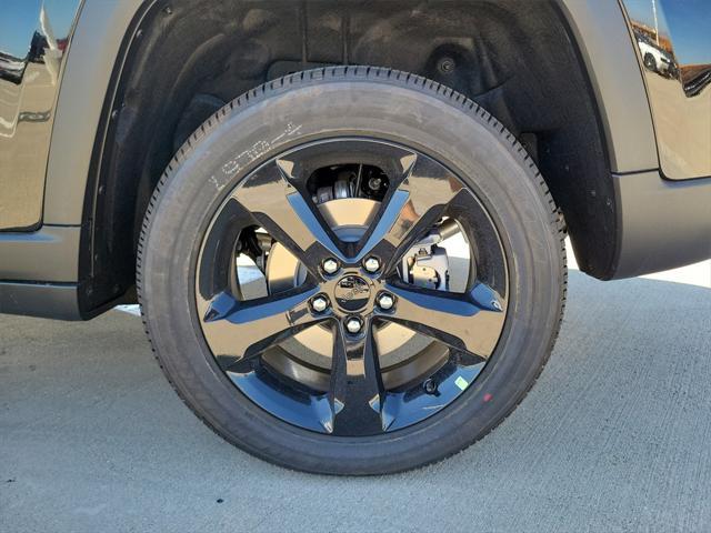 new 2025 Jeep Grand Cherokee car, priced at $45,202