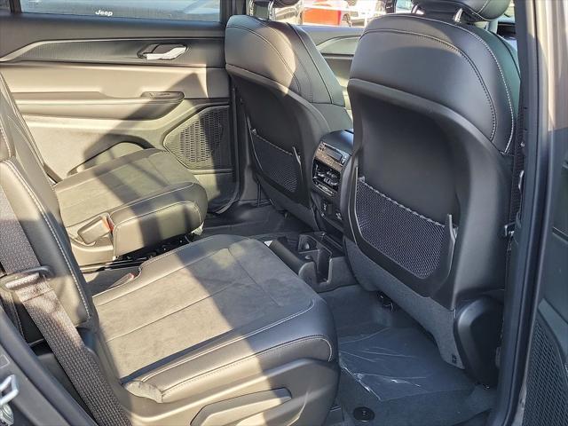 new 2025 Jeep Grand Cherokee L car, priced at $41,304